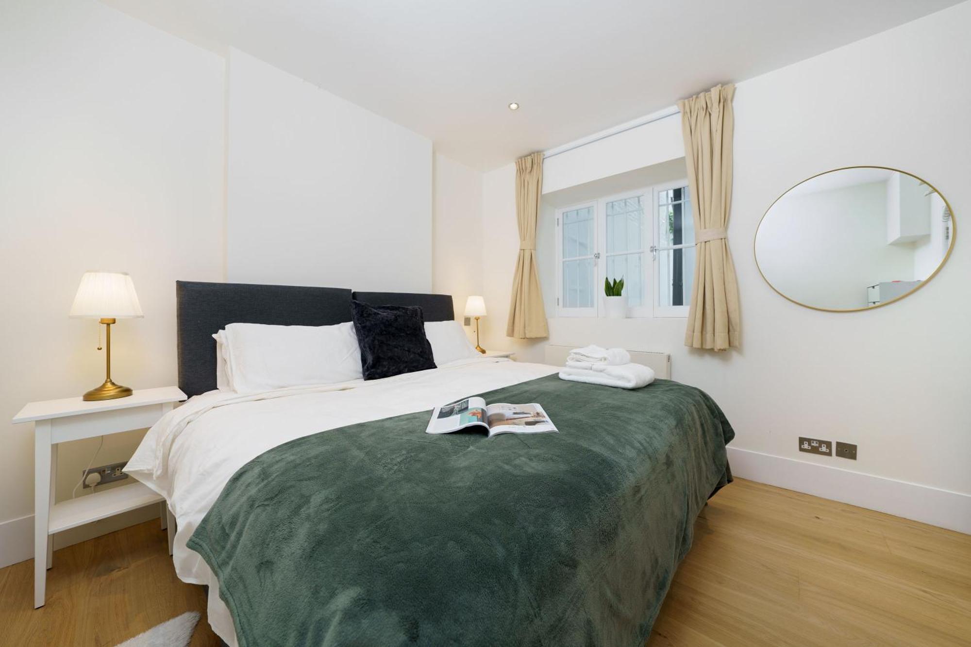 2 Bedroom Flat In Pimlico & Westminster Apartment *