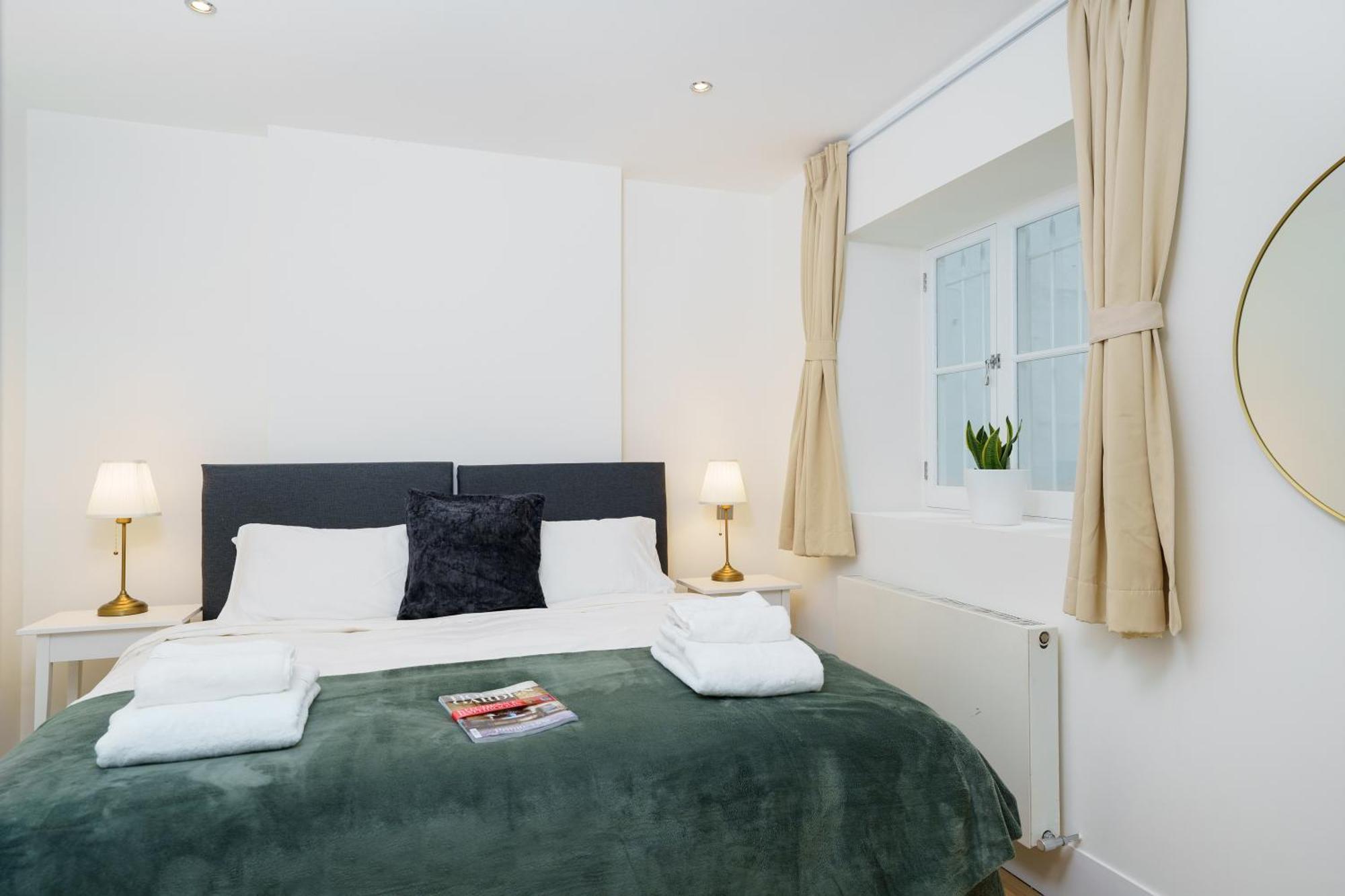 Apartment 2 Bedroom Flat In Pimlico & Westminster *