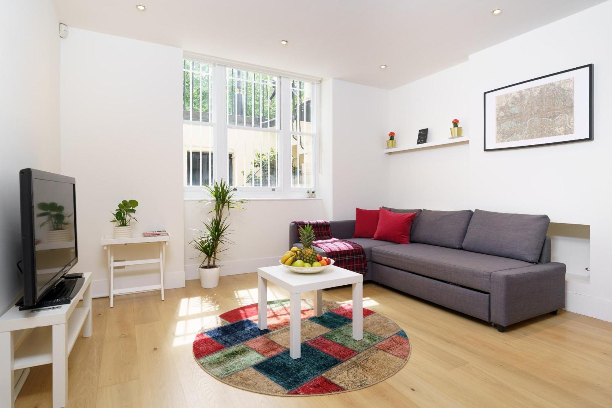 2 Bedroom Flat In Pimlico & Westminster