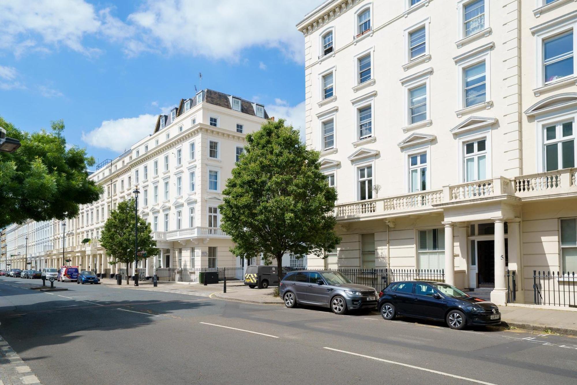 2 Bedroom Flat In Pimlico & Westminster Apartment *