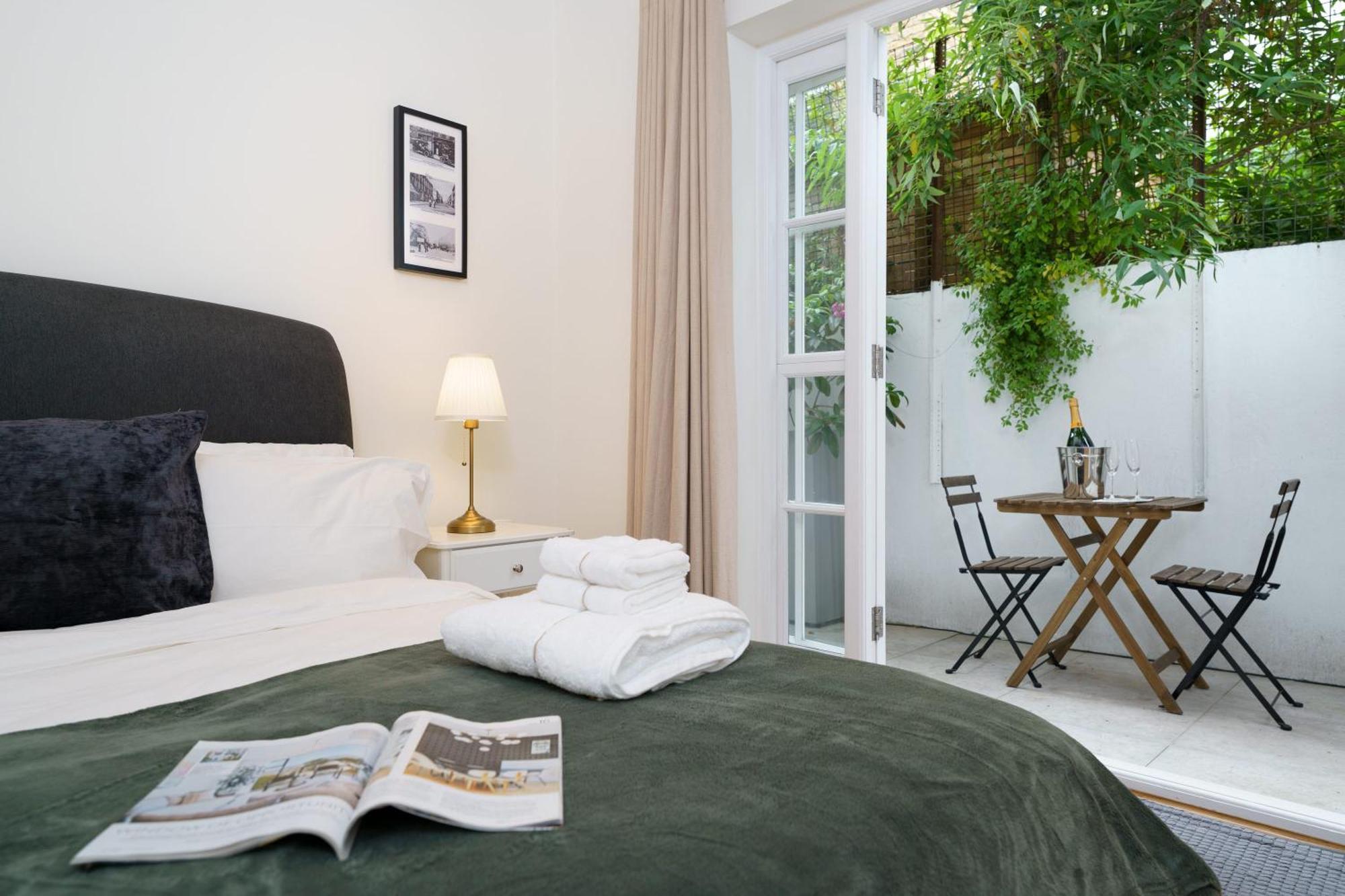 2 Bedroom Flat In Pimlico & Westminster * London