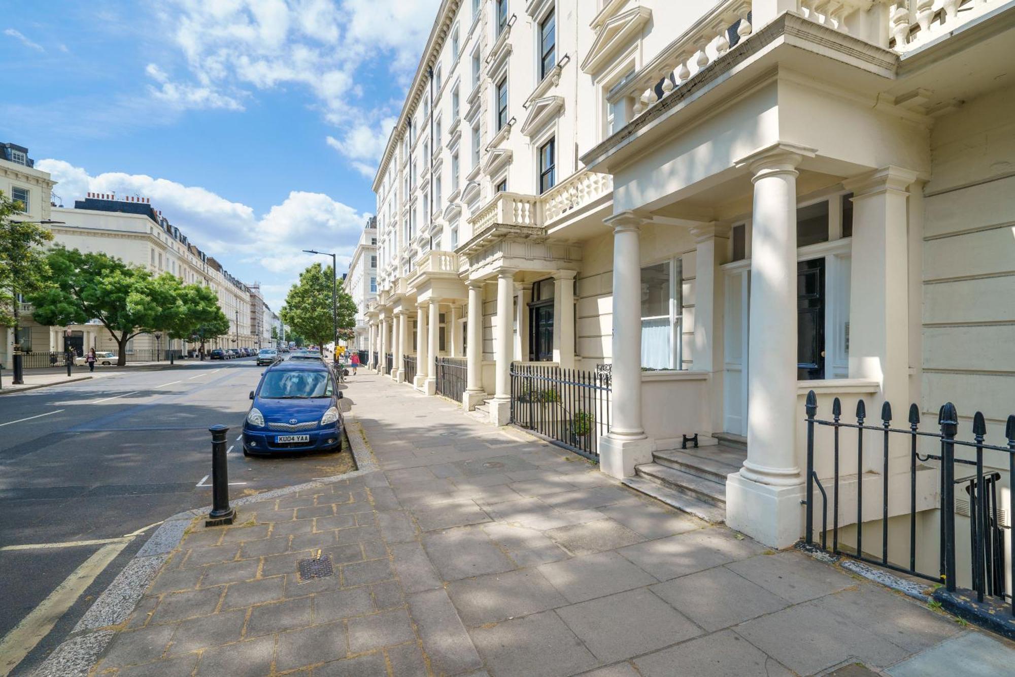 2 Bedroom Flat In Pimlico & Westminster Apartment