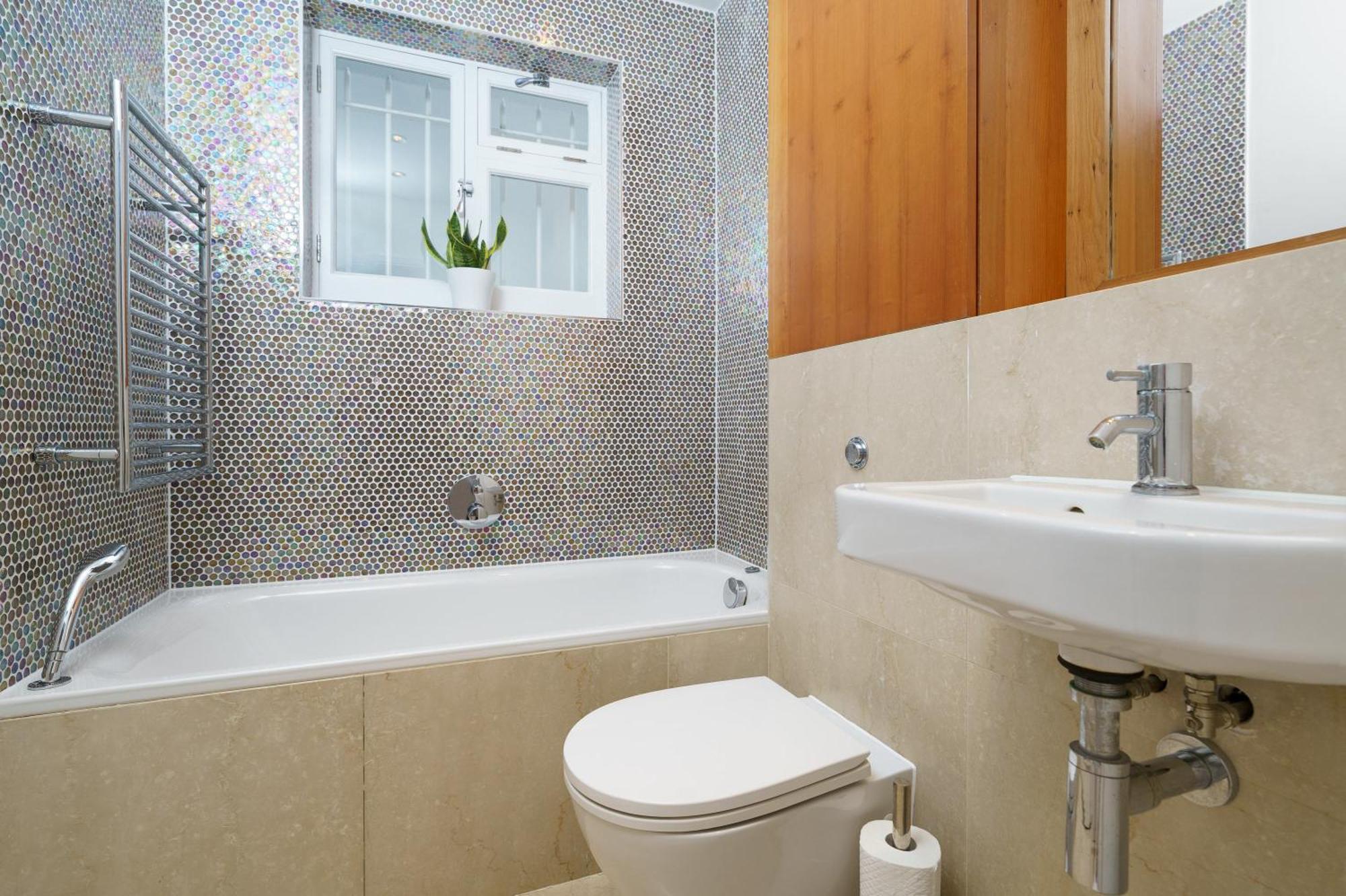 Apartment 2 Bedroom Flat In Pimlico & Westminster